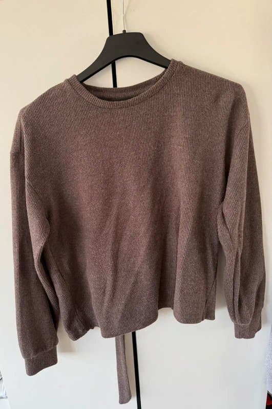 ASOS ASOS open back jumper - M
