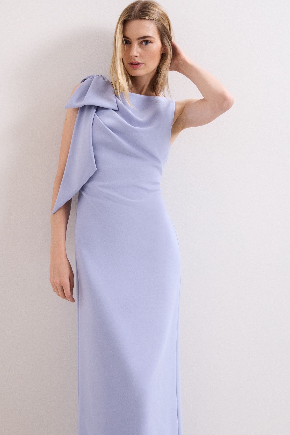 Phase Eight Phase Eight Women's Alana Bow Maxi Dress in Baby Blue - 3