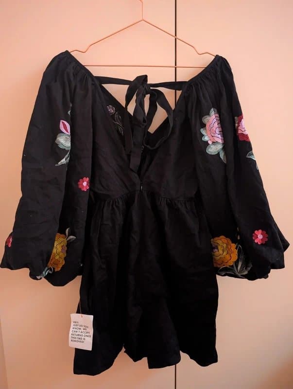 ASOS Design BNWT 💕Asos embroidered black playsuit size 10