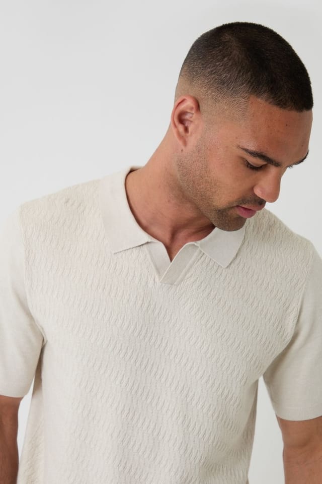 Threadbare Threadbare Men's Textured Knit Trophy Neck Polo in Natural - 3