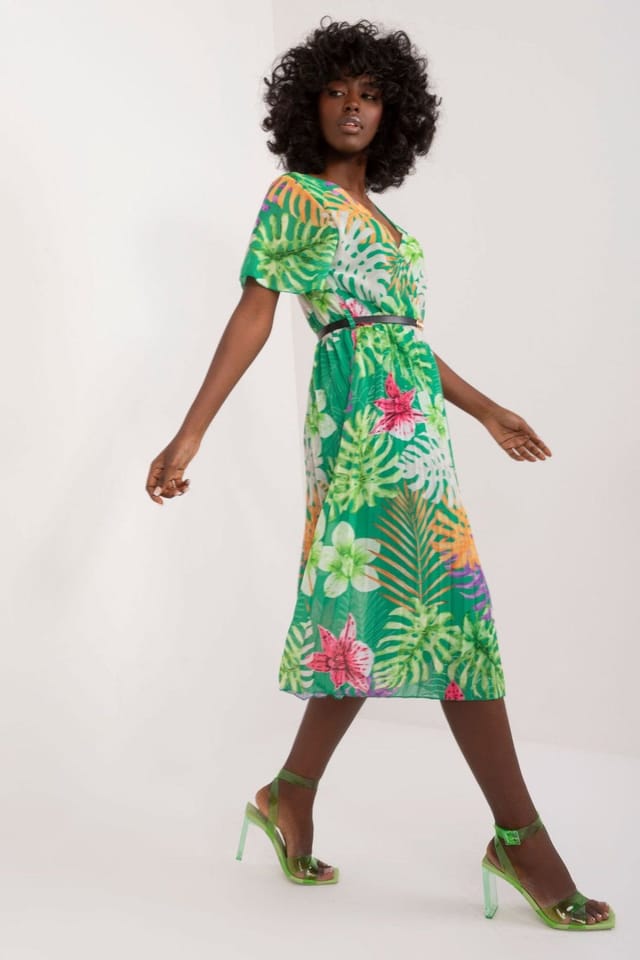 Love Lace Love Lace Women's Midi Pleated Wrap Belt Day Dress in Green - 2