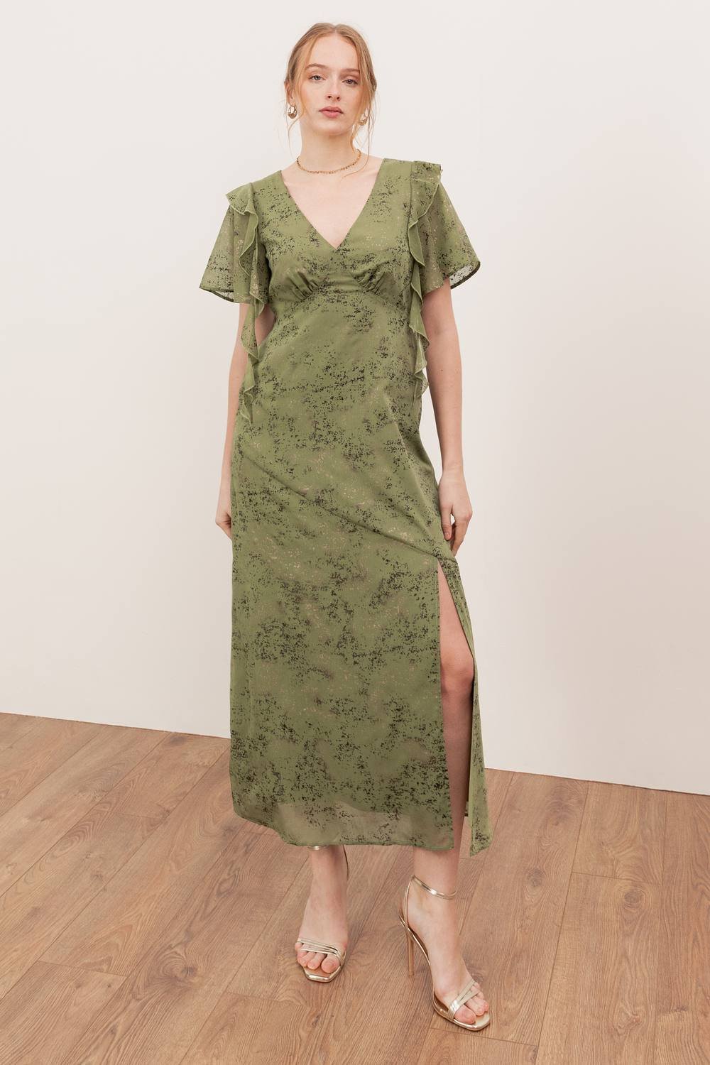 Lovedrobe Lovedrobe Women's Angel Sleeve V Neck Midaxi Dress in Green - 3