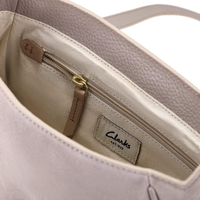 Clarks Clarks Women's Utility Saddle Taupe Suede Shoulder Bag, Cross Body Bag in Beige - 3