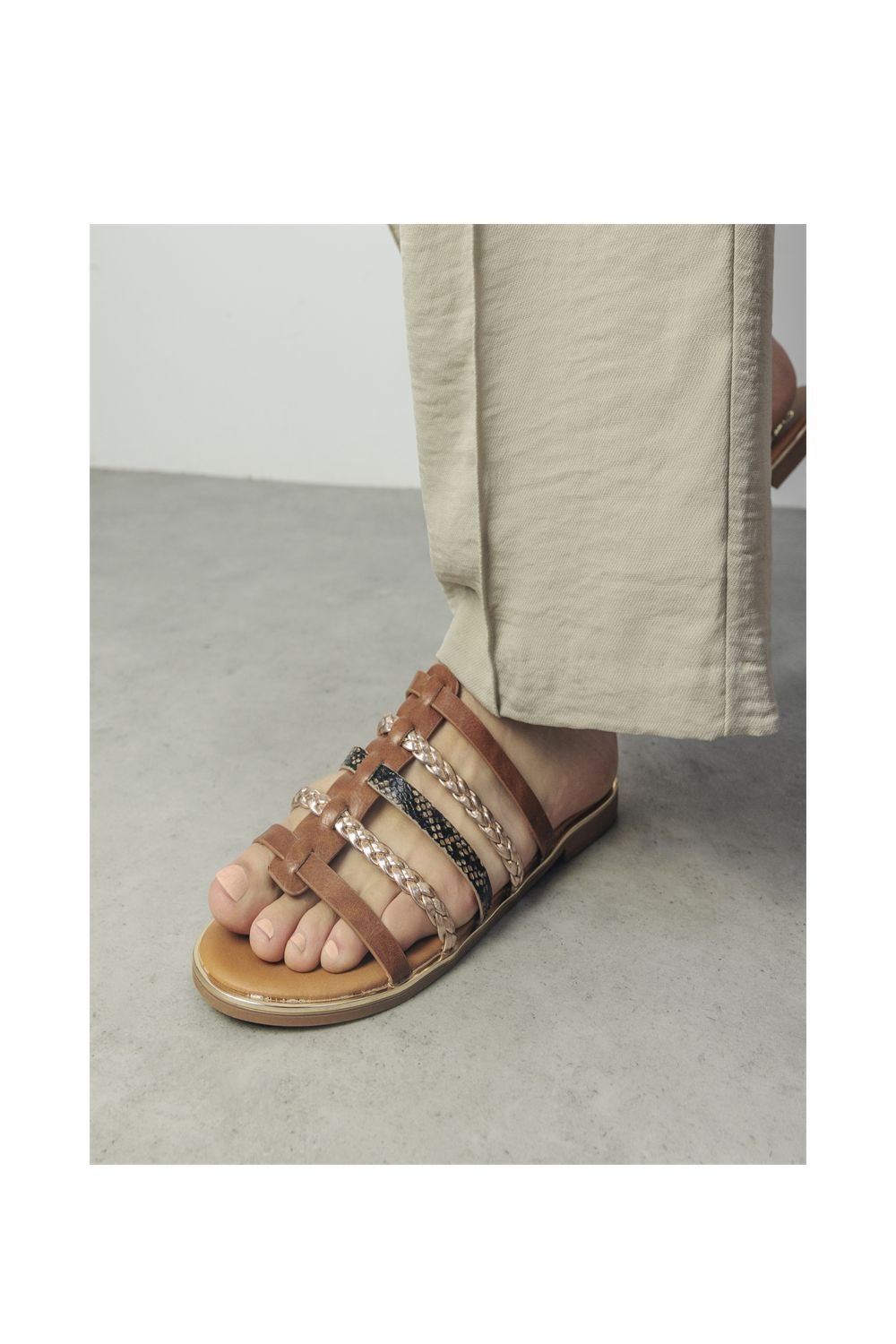 Moda In Pelle Moda In Pelle Women's 'Junie' Porvair Sandals in Tan - 2