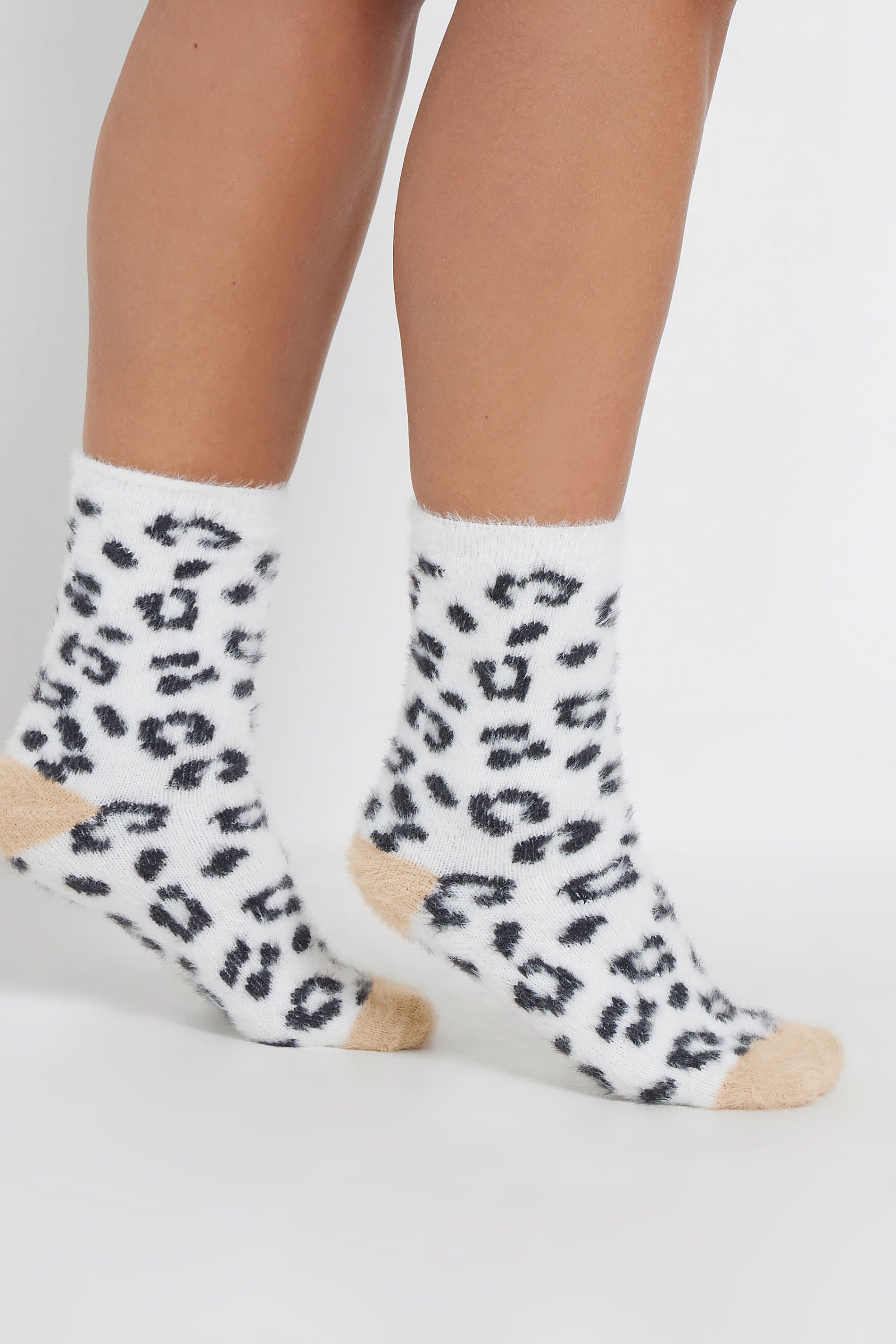 Yours 2 Pack Plus Size Black & White Leopard Print Ankle Socks