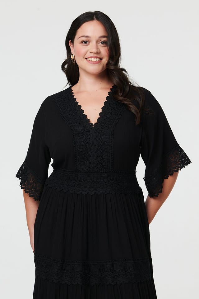Izabel London Izabel London Women's Curve Tiered Lace Trim Maxi Dress in Black - 2
