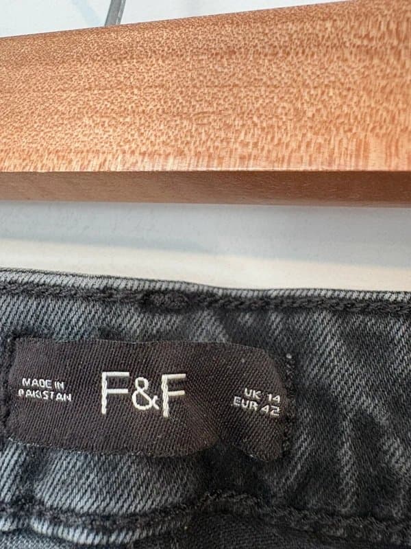 F&F F&F cropped jeans - size 14