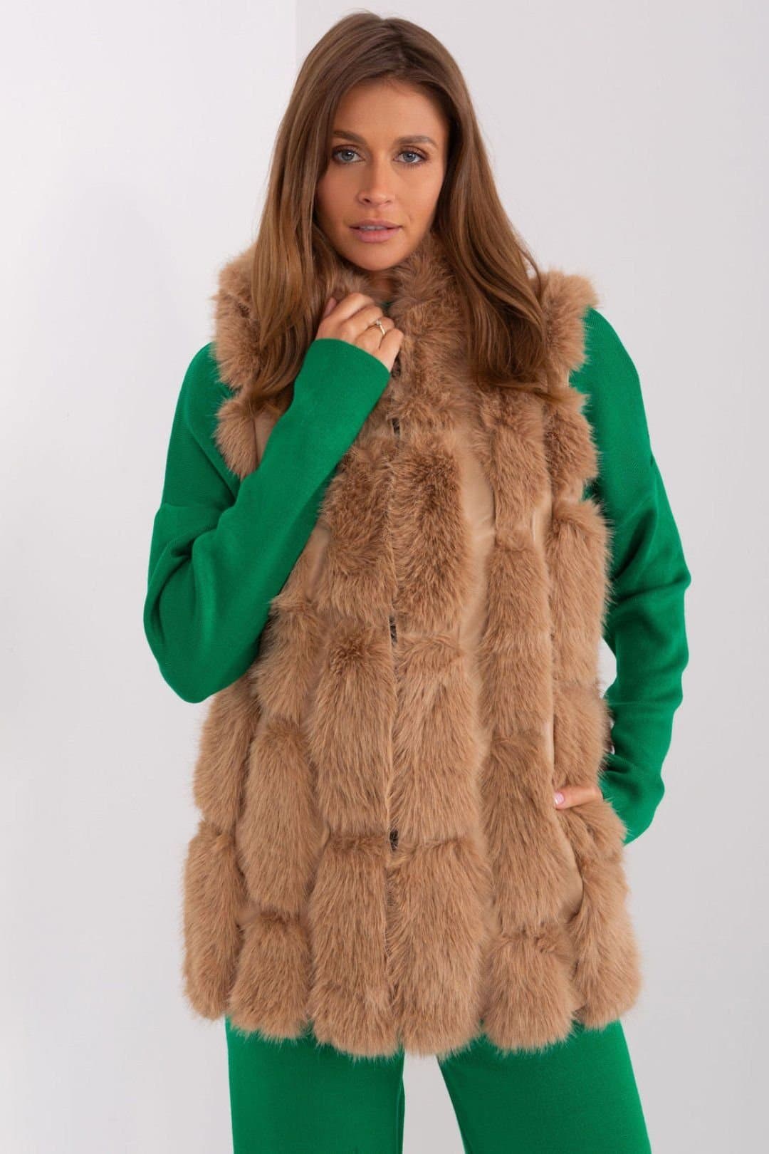 Love Lace Love Lace Women's Hooded Faux Fur Zip Vest with Pockets in Brown