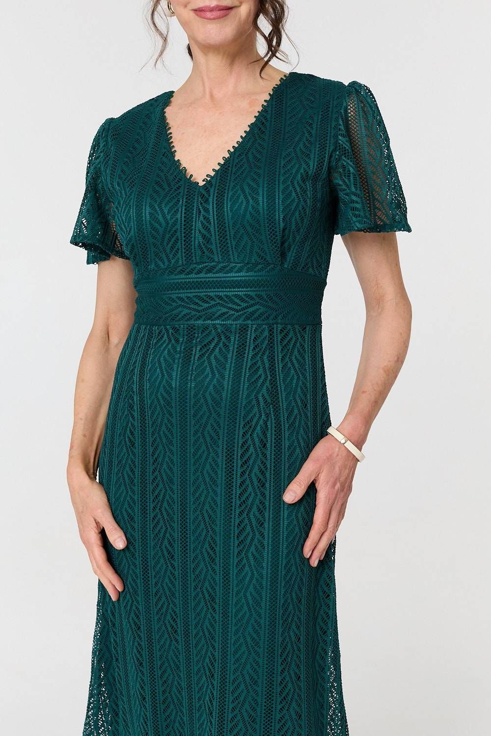 Izabel London Izabel London Women's Lace Layered Short Sleeve Midi Dress in Green - 2