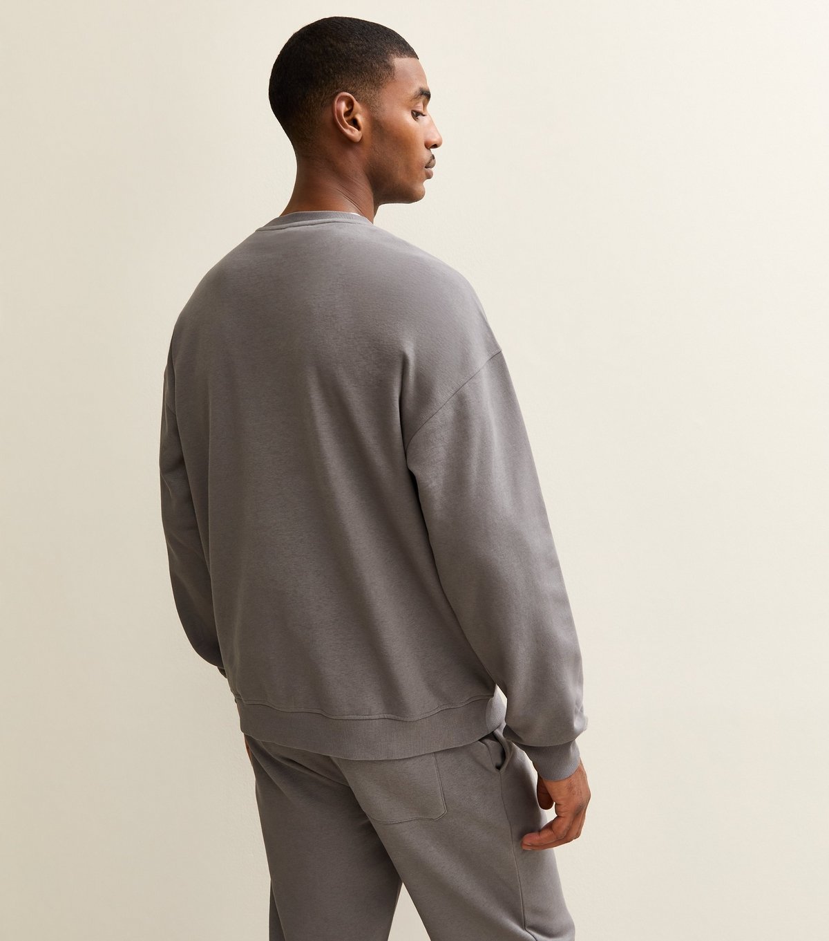 New Look Men's Grey Oversized Crew Neck Sweatshirt New Look - 4