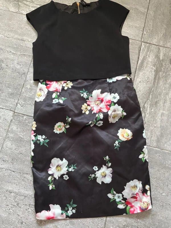 Izabel London Izabel London black floral detail shift dress size 10