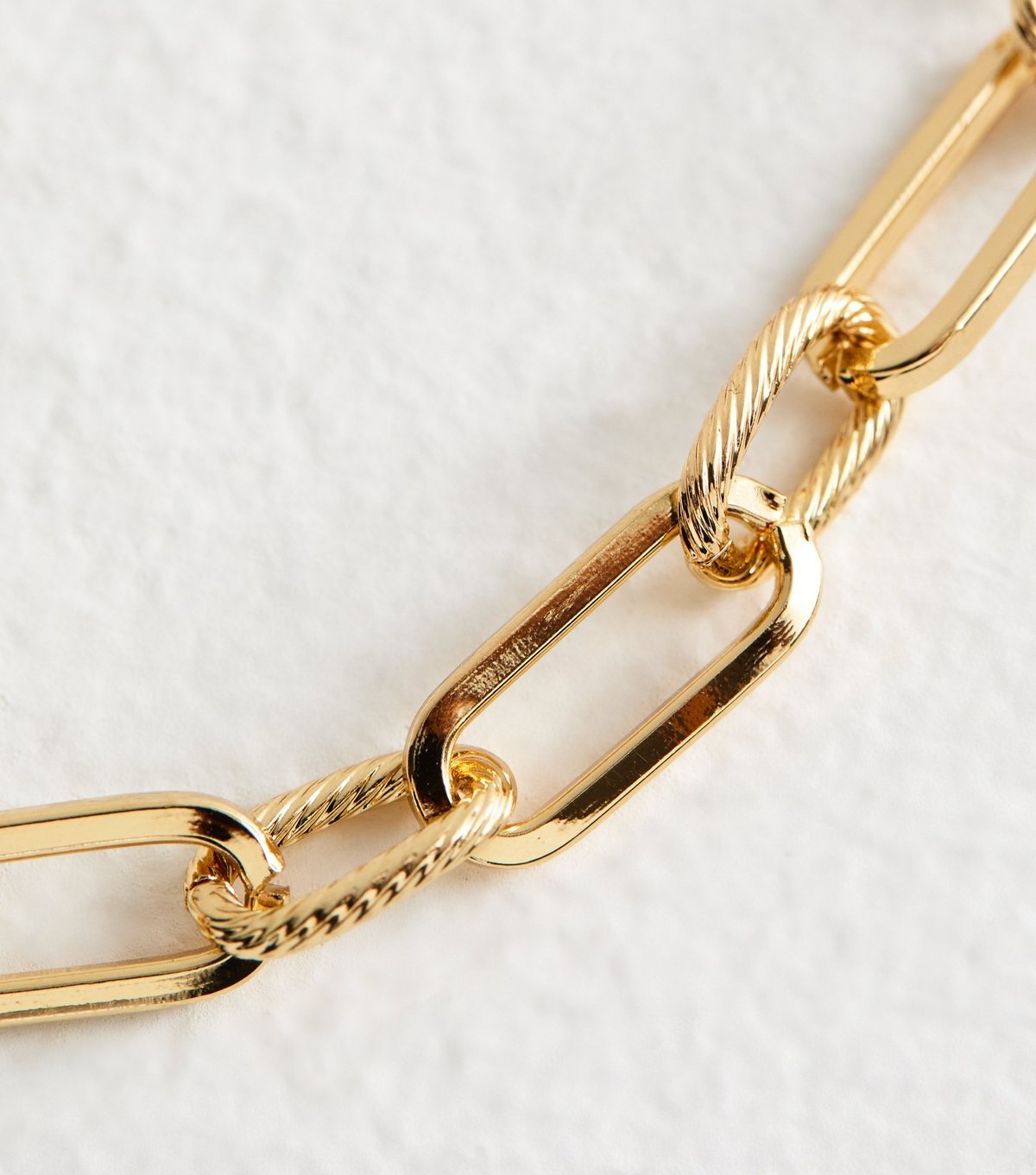 New Look Gold Tone Rectangular Link Bracelet New Look - 4