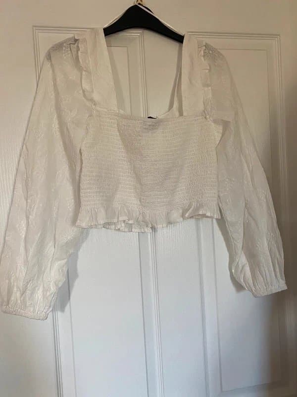 New Look White embroidered cropped blouse