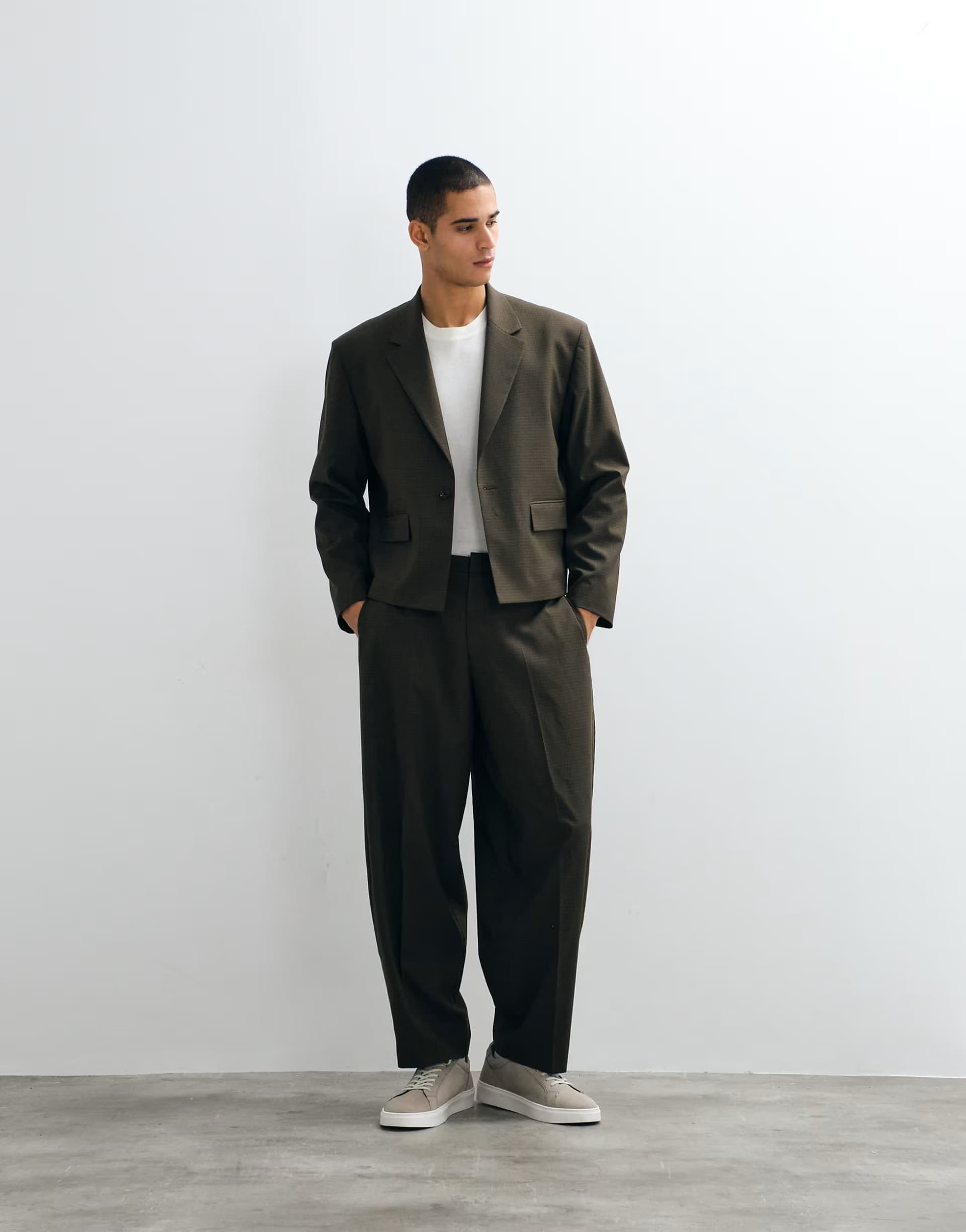 ASOS ASOS DESIGN barrel fit suit trouser in brown grid check print