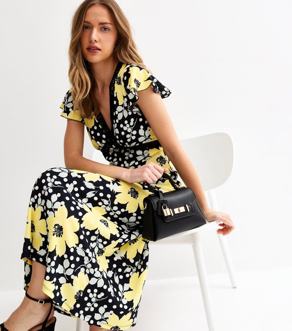 New Look Women's Yellow Floral Print Lace Trim Flutter Sleeve Dress New Look