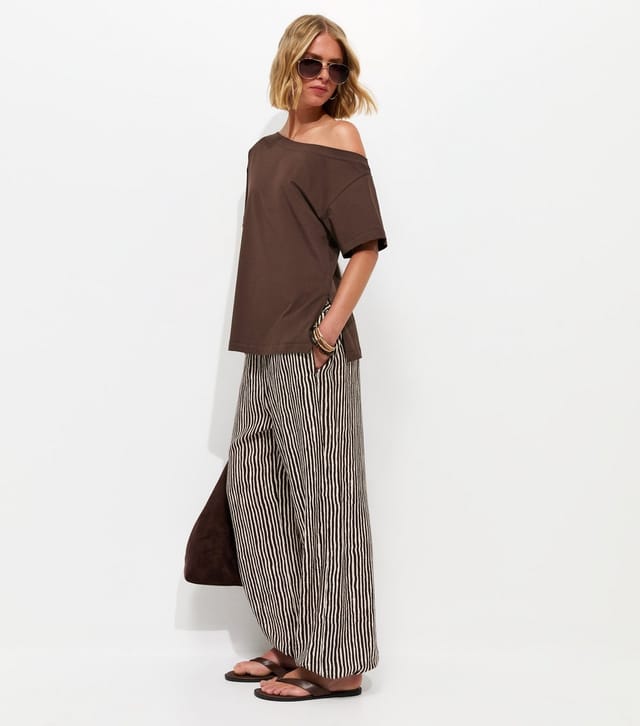 New Look Women's Dark Brown Cotton Off The Shoulder T-Shirt New Look - 3