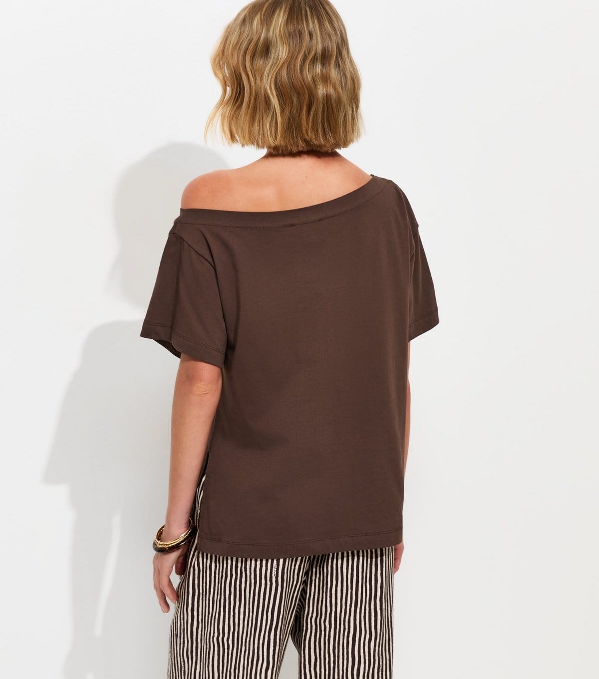 New Look Women's Dark Brown Cotton Off The Shoulder T-Shirt New Look - 4