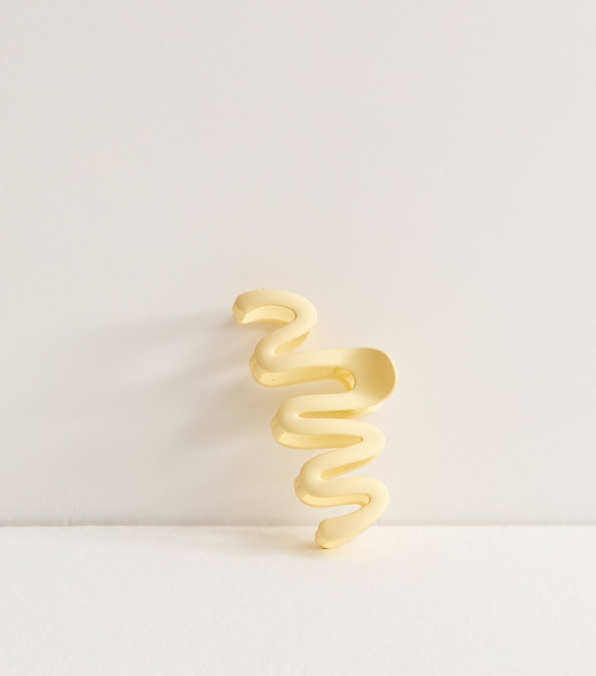 New Look Light Yellow Squiggle Hair Claw Clip New Look - 2