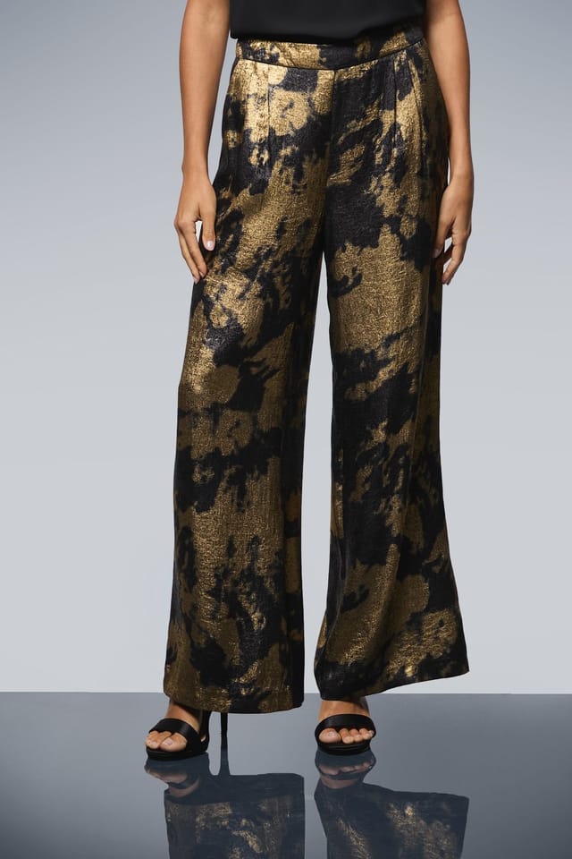 Wallis Wallis Women's Metallic Foil Wide Leg Trouser in Gold - 2