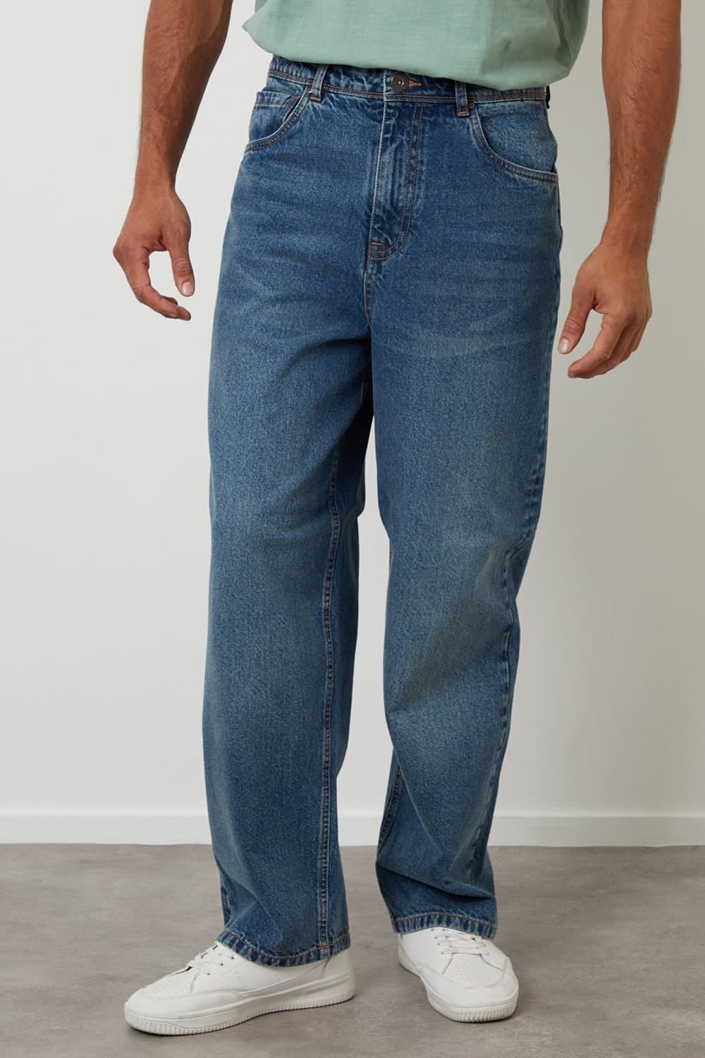 Threadbare Threadbare Men's Baggy Fit Jeans in Mid Blue