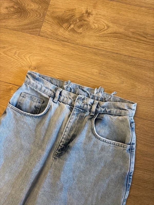 RV Blue Ripped Jeans