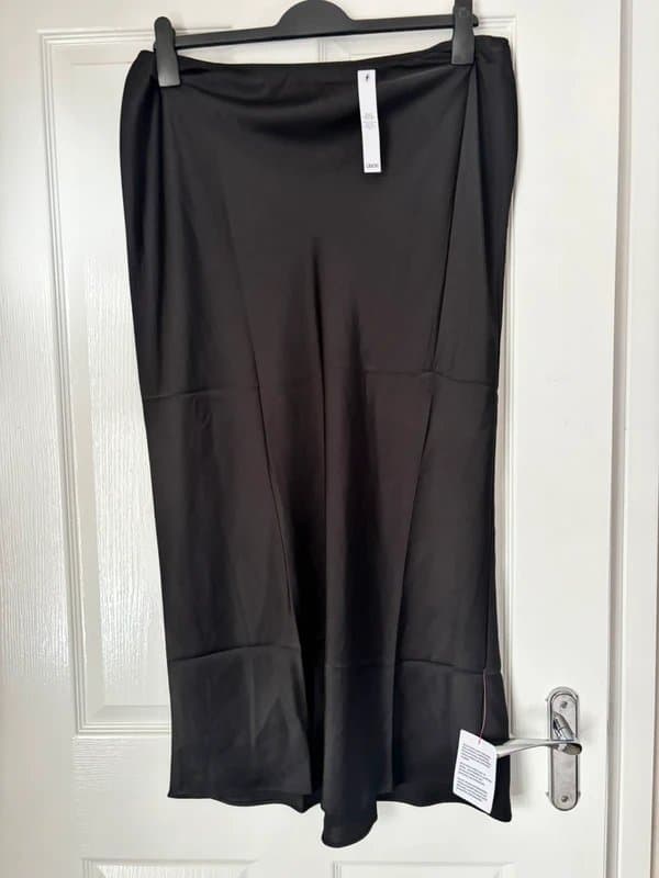 ASOS Design ASOS Black skirt, size 18