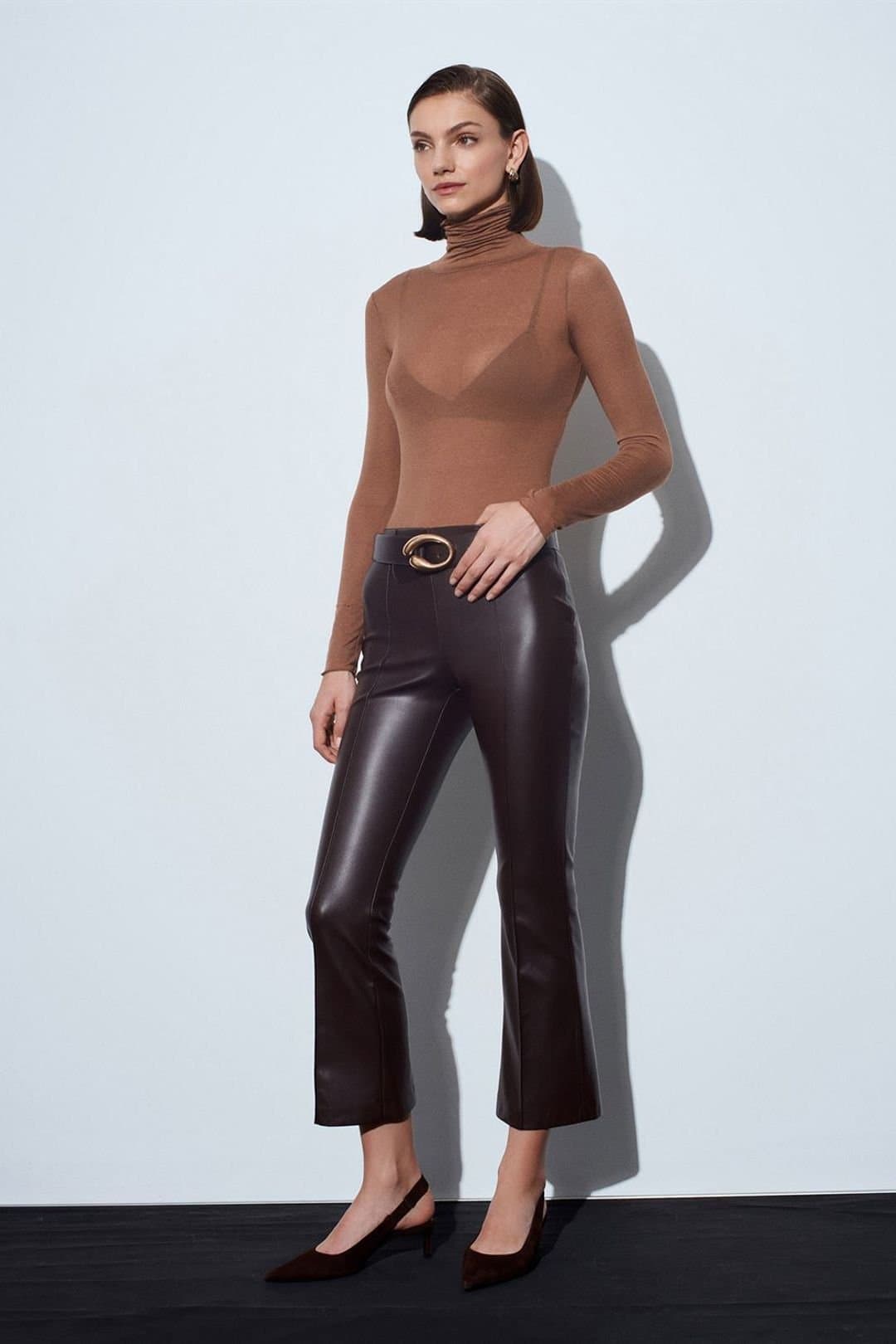 Dilvin Dilvin Women's High-Waist Faux Leather Flare Leggings in Chocolate