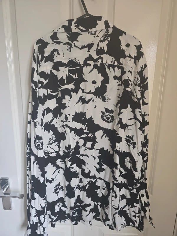 ASOS Design Mens monochrome floral shirt