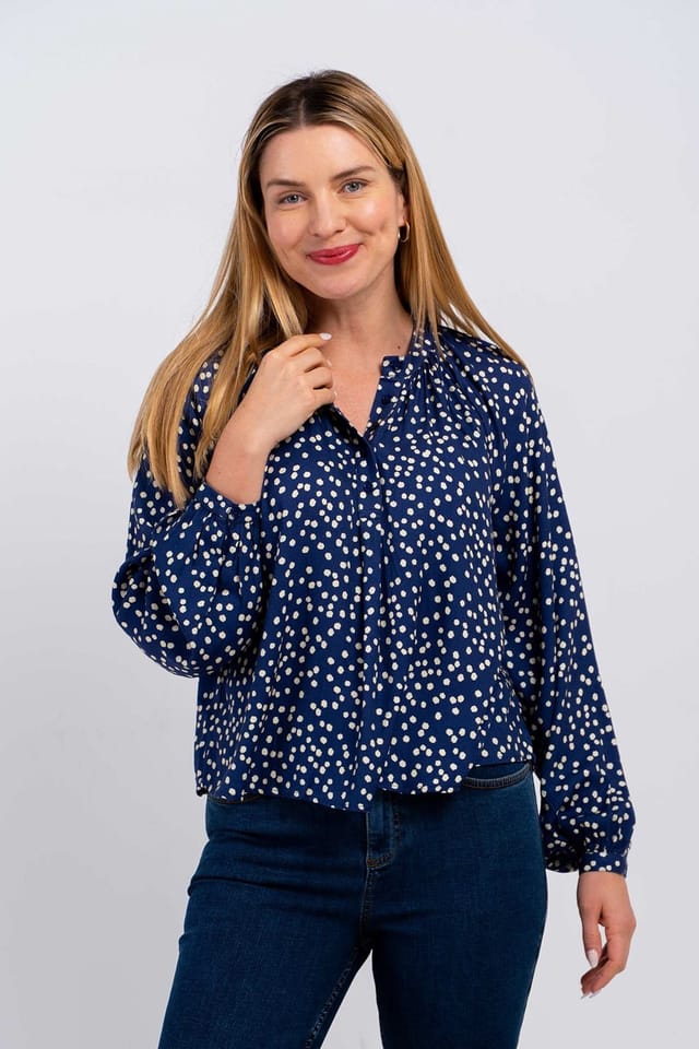 Kettlewell Kettlewell Women's Delilah V-Neck Blouse in Navy - 3