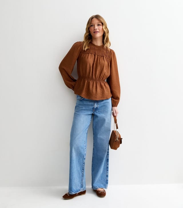 New Look Women's Dark Brown Shirred Crew Neck Blouse New Look - 3