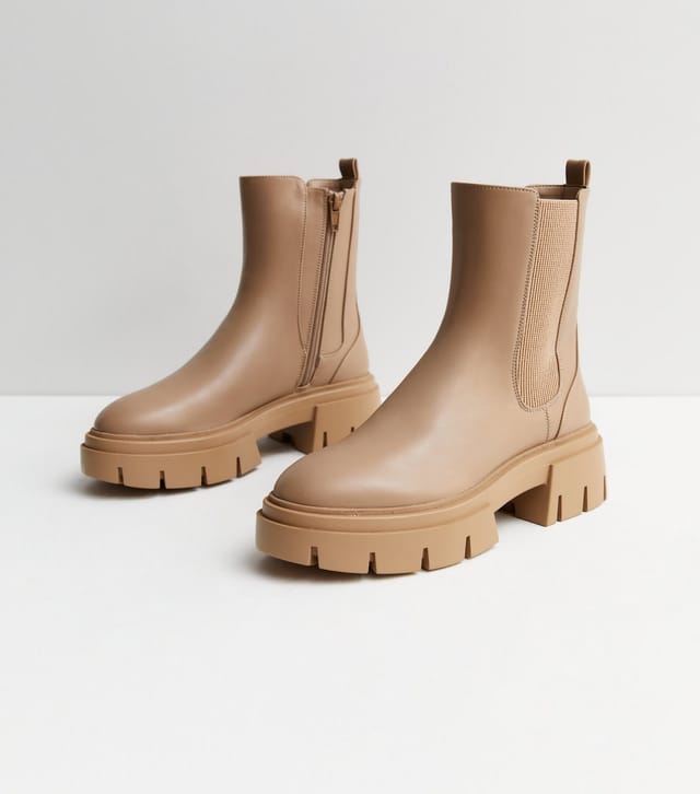 New Look Women's Camel Leather-Look Chunky Cleated Sole Chelsea Boots New Look - 3
