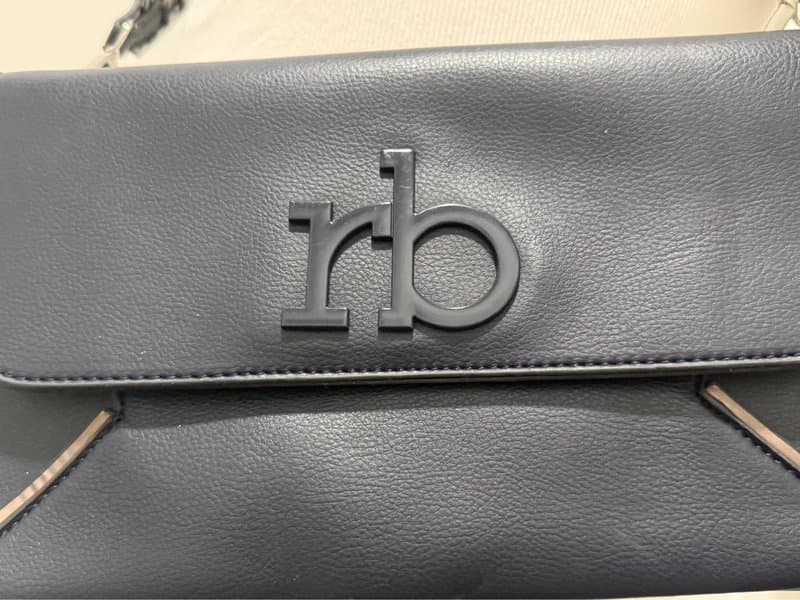 R&B Navy Structured Crossbody Bag – Wide Strap with Star Detail – Minimalist Style