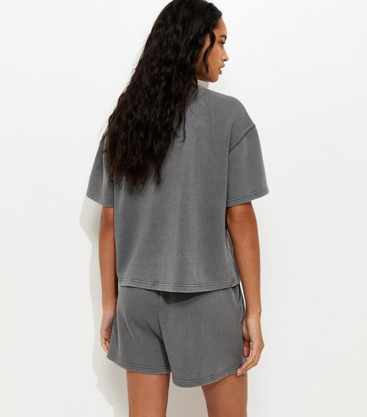 New Look Women's Dark Grey Acid Wash Jogger Shorts New Look - 4