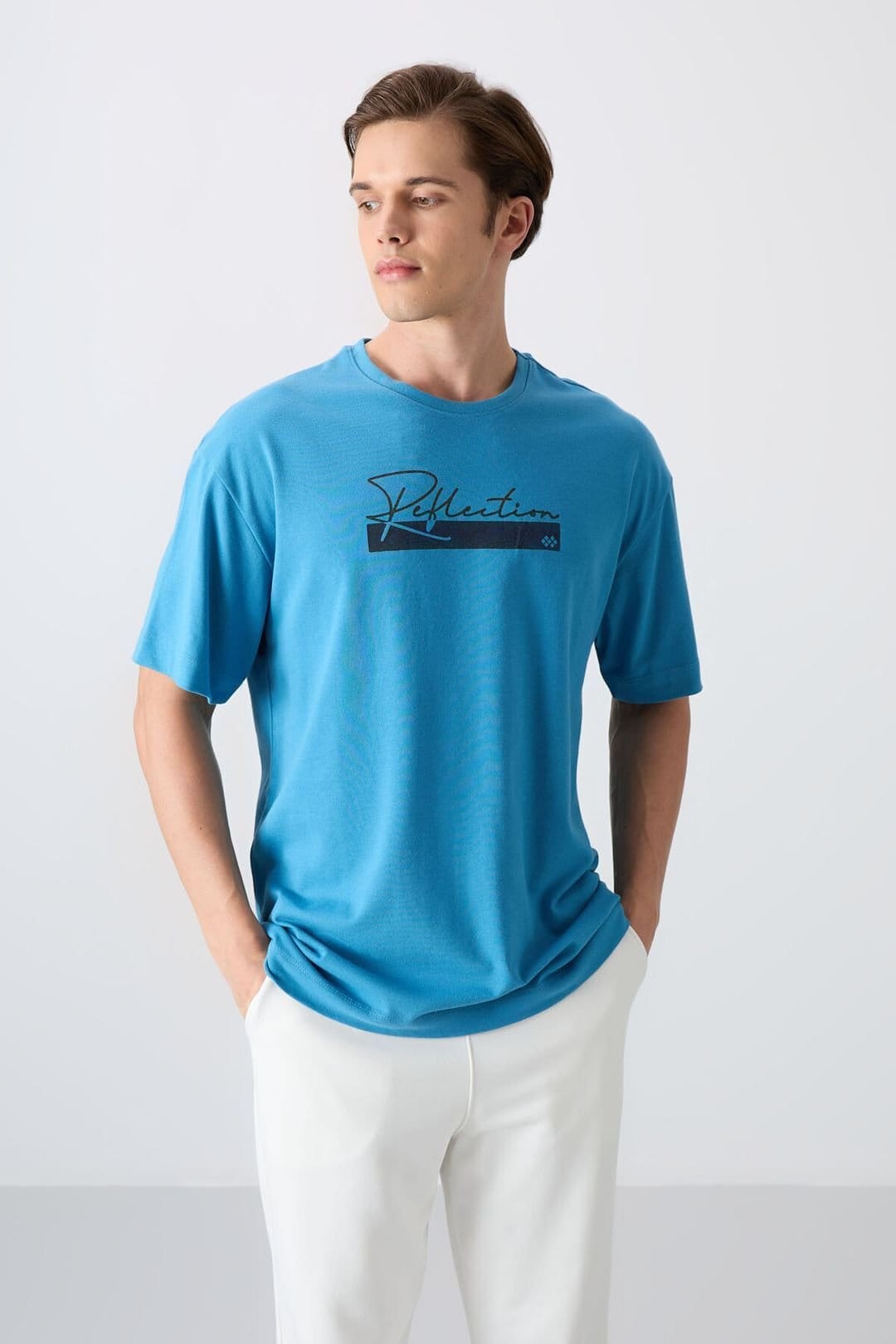 Tommy Life Tommy Life Men's Oversized Logo Crew Neck T-Shirt in Blue - 4
