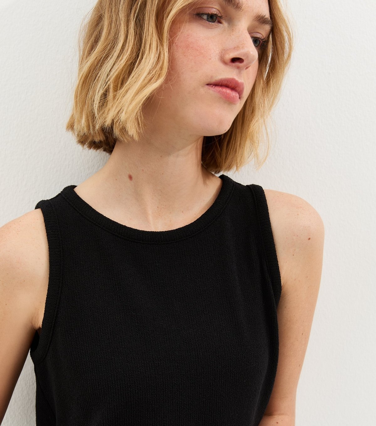 New Look Women's Black Textured Vest Top New Look - 2