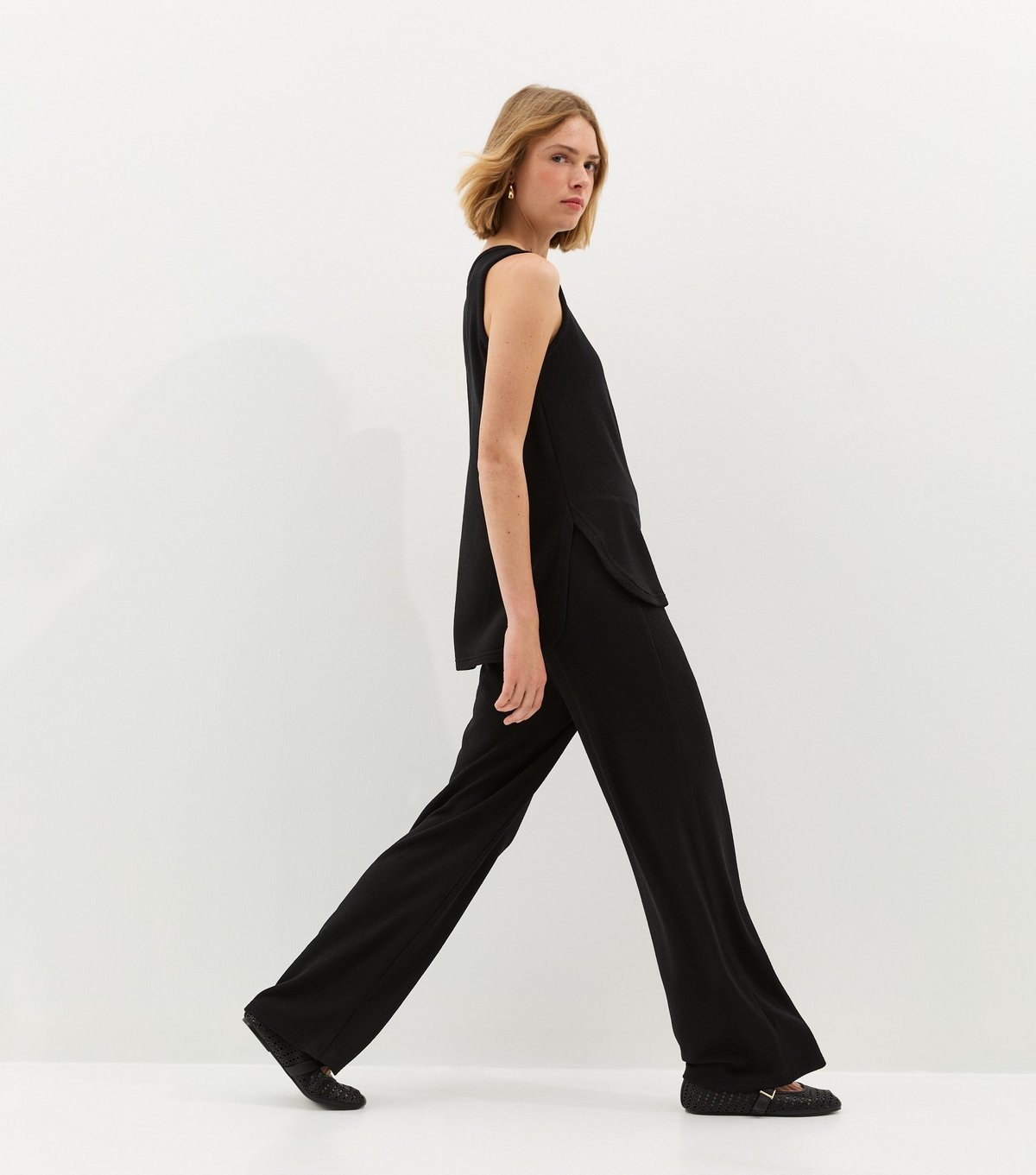 New Look Women's Black Textured Vest Top New Look - 3