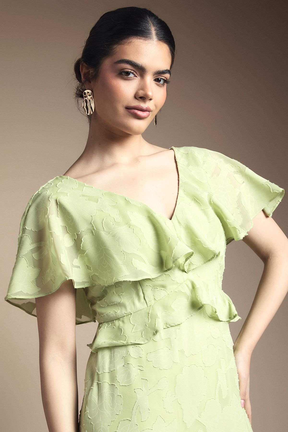 Oasis Oasis Women's Jacquard Ruffle Maxi Dress in Chartreuse - 4