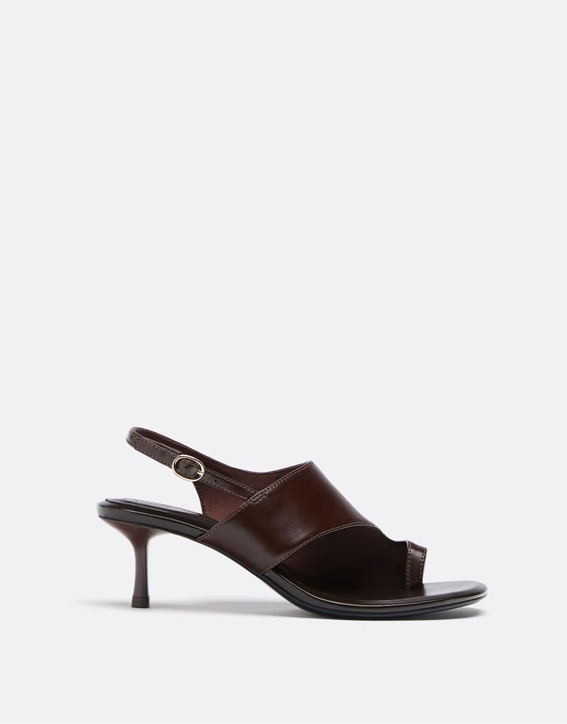 ASOS Stradivarius Heeled toe-post sandals in brown - 1