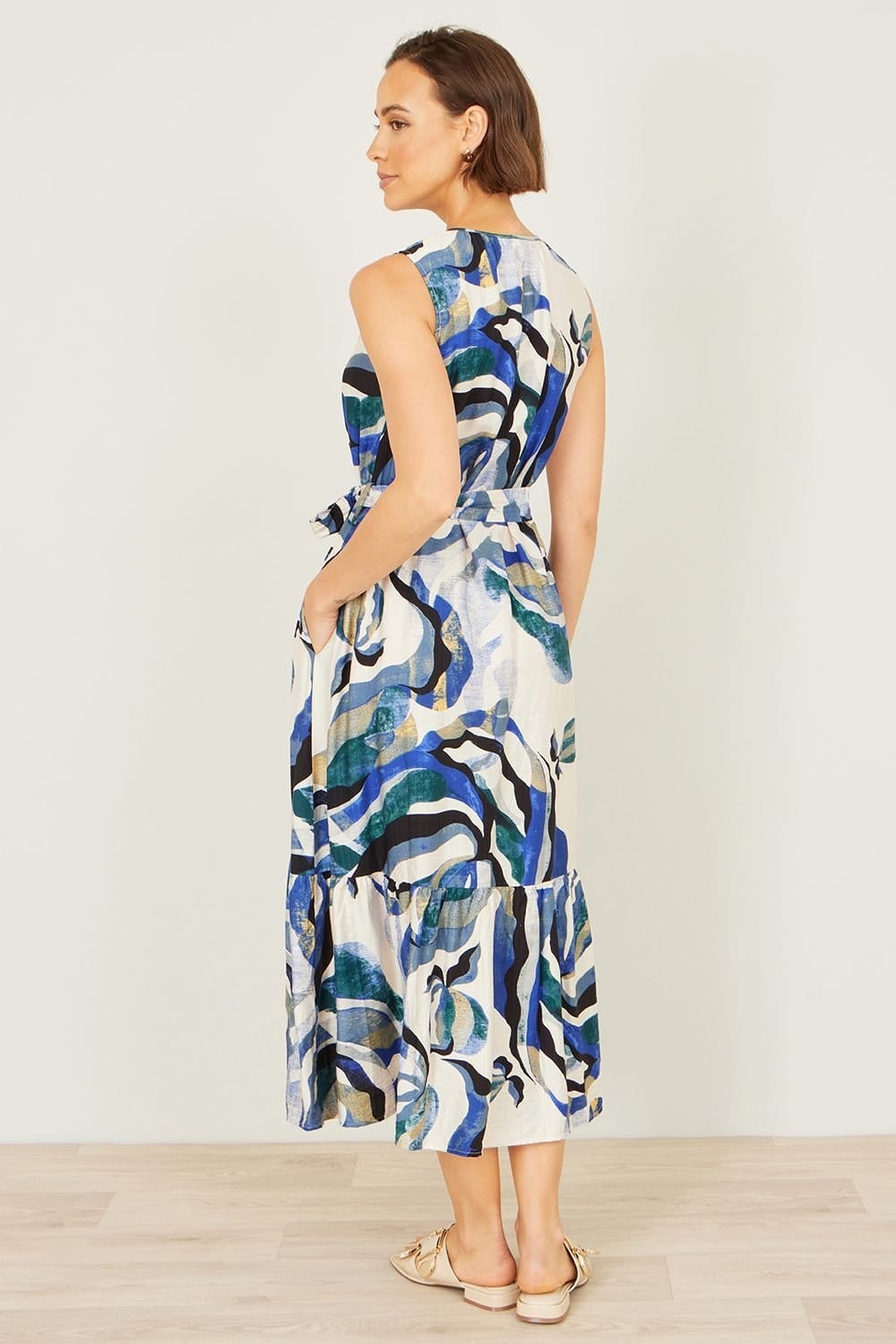Yumi Yumi Women's Viscose Swirl Print Midi Dress in Blue - 4