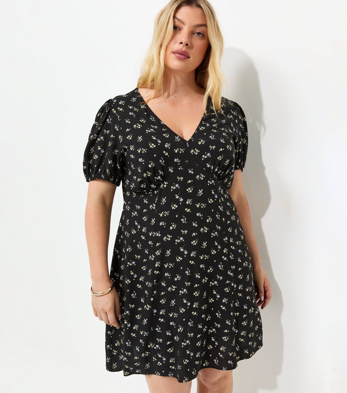 New Look Women's Plus Size Black Floral Short Sleeve Mini Dress Curves New Look - 1