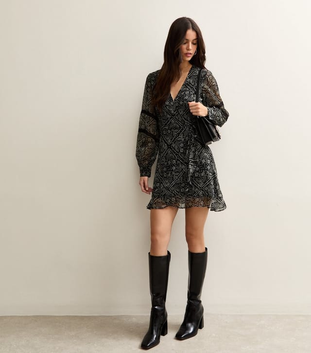 New Look Women's Black Chiffon Paisley Mini Dress New Look - 3