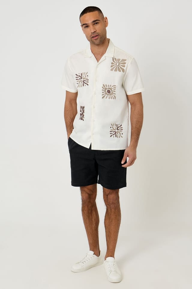 Threadbare Threadbare Men's Patch Embroidered Cotton Short Sleeve Shirt in Natural - 3