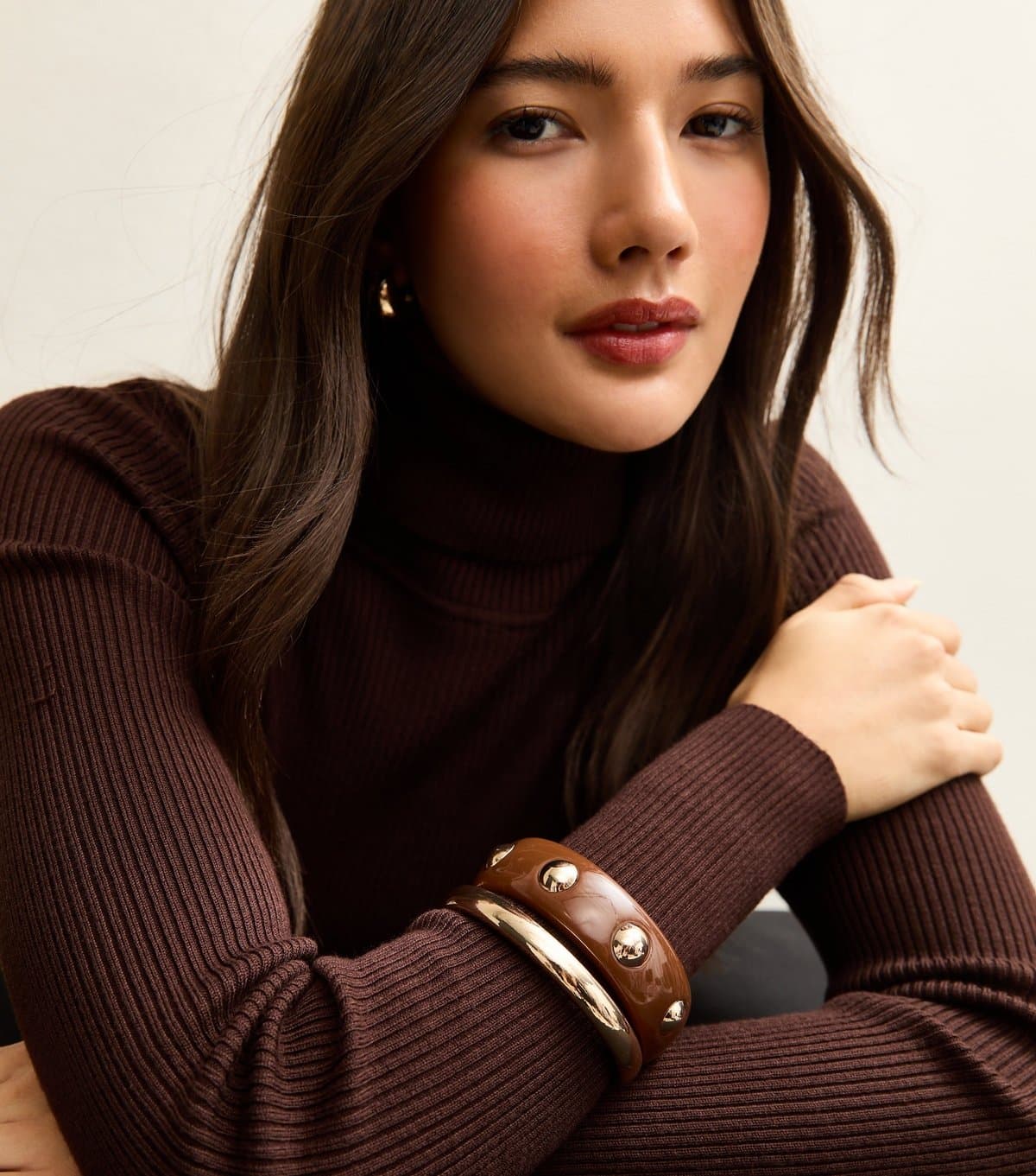 New Look Pack Of 2 Gold Tone Chunky Resin Bangles New Look