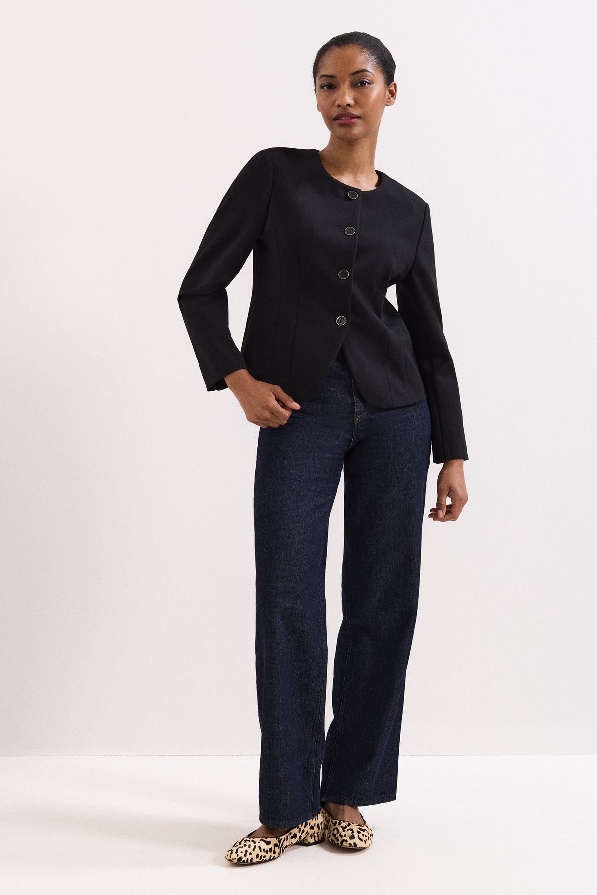 Phase Eight Phase Eight Women's Danni Ponte Jacket in Black - 3