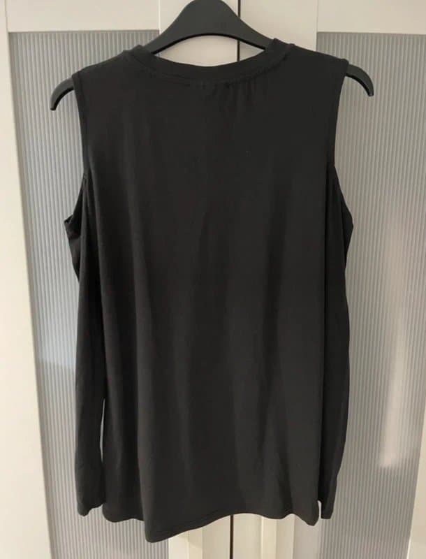 Topshop Topshop cut out shoulder top size 6 8 10