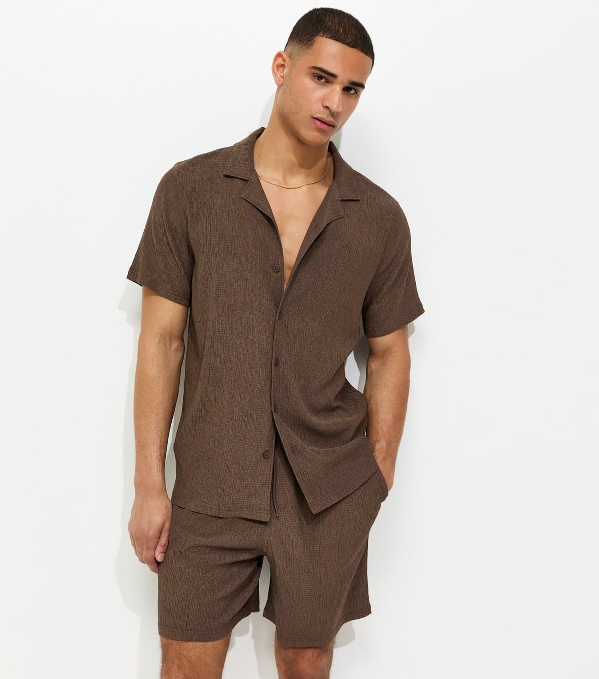 New Look Men's Dark Brown Short Sleeve Regular Crinkle Shirt New Look
