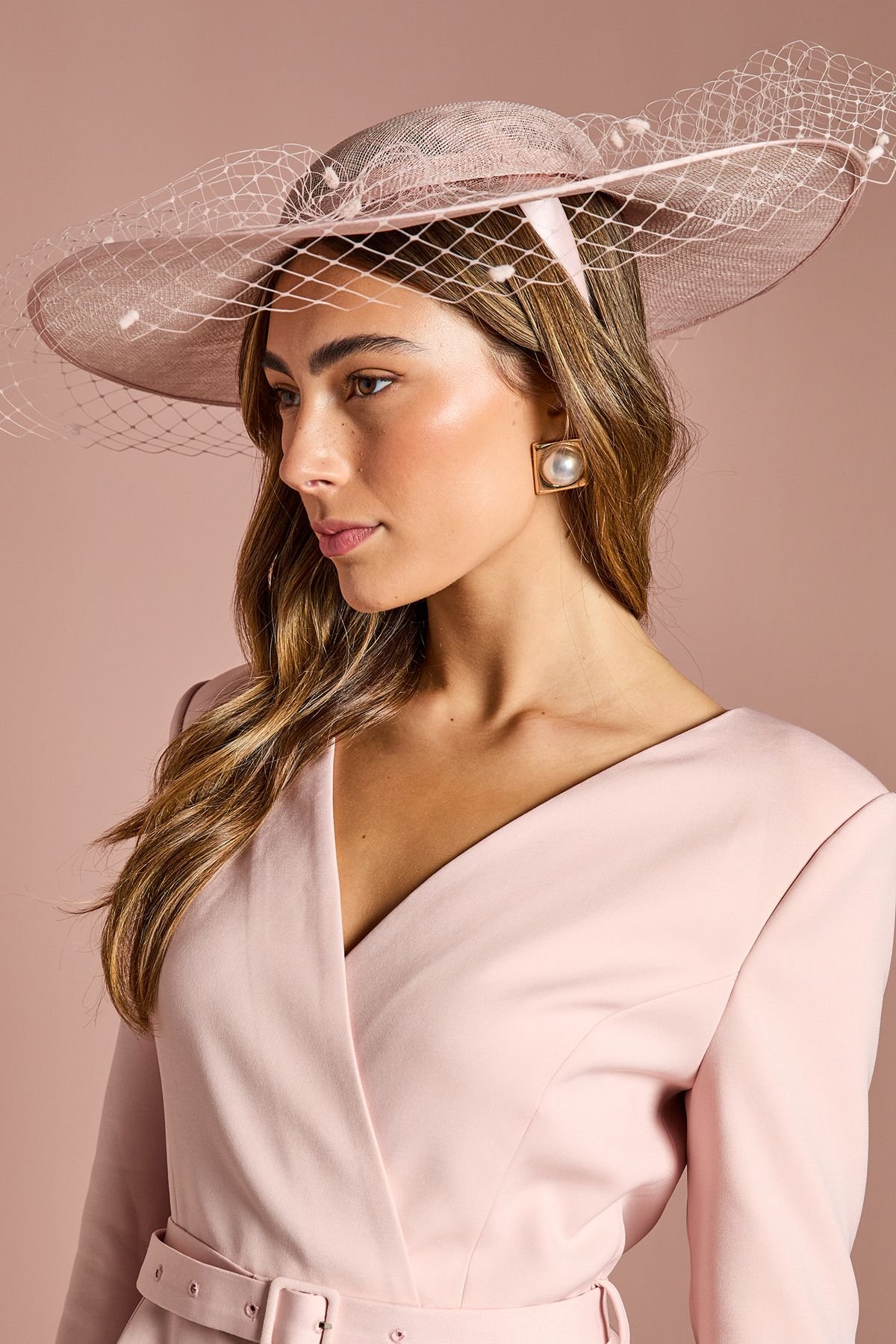 Coast Coast Women's Wide Brim Mesh Hat in Blush - 2