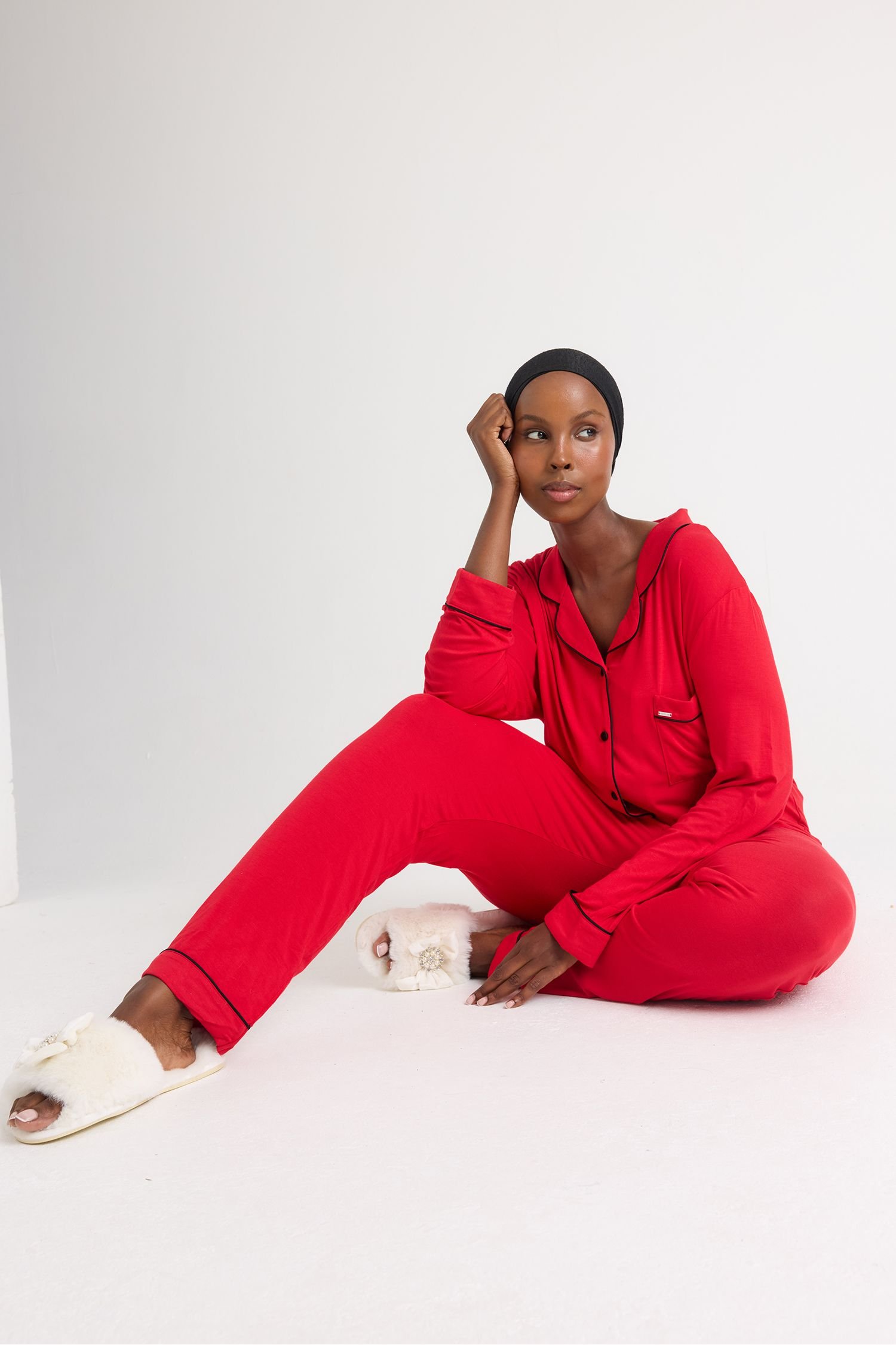 Pretty You London Pretty You London Women's Bamboo Long Pyjama Set in Red - 4
