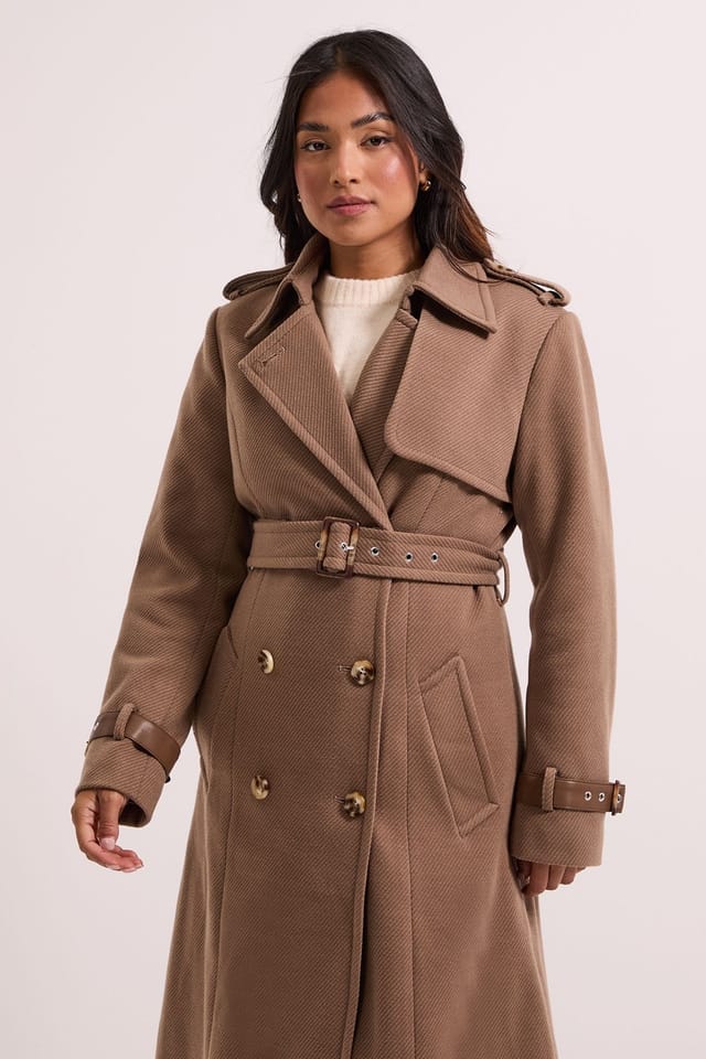 Dorothy Perkins Dorothy Perkins Women's Petite Cuff Detail Buttoned Longline Coat in Mocha - 2