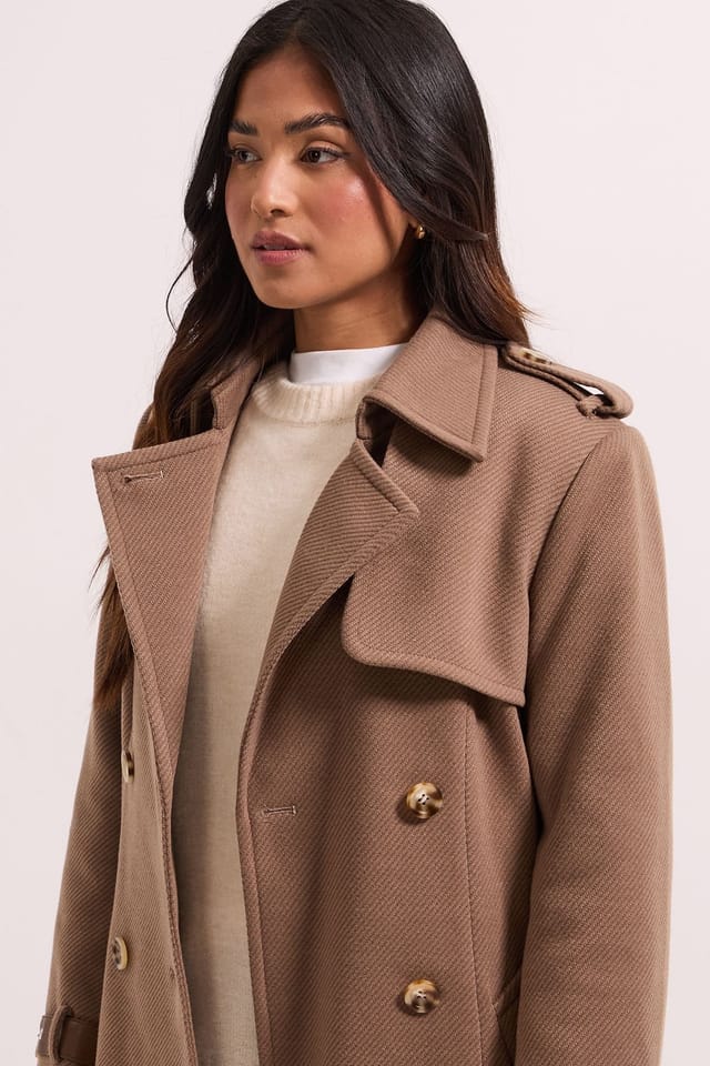 Dorothy Perkins Dorothy Perkins Women's Petite Cuff Detail Buttoned Longline Coat in Mocha - 3